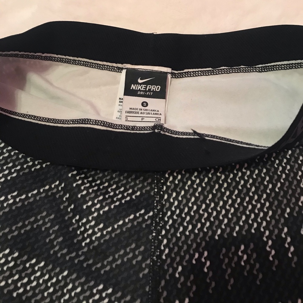 Nike Pro Leggings - image 4